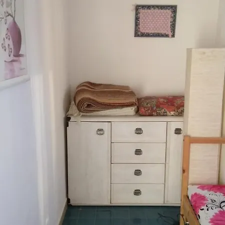 Apartment Apartment *